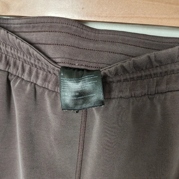 Lululemon Softstreme High-Rise Straight-Leg Cropped Pant - Picture 8 of 10